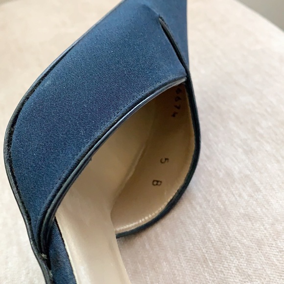 Stuart Weitzman Blue Pointed Slip On Heels sz 5 - Picture 7 of 9